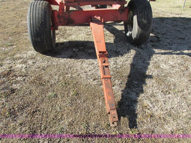 image for item I8798 Gravity flow wagon