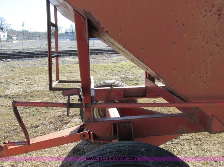 image for item I8798 Gravity flow wagon