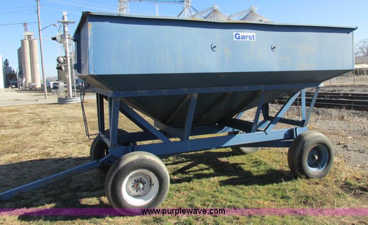 image for item I8799 Gravity flow wagon