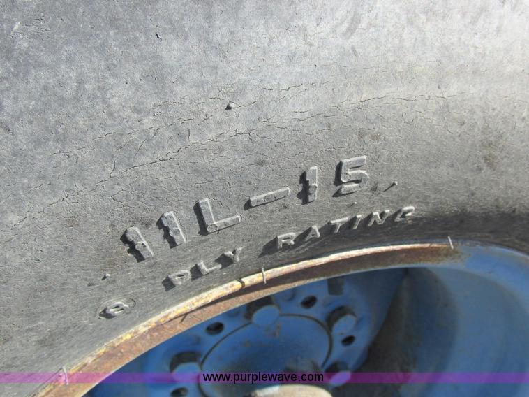 image for item I8799 Gravity flow wagon