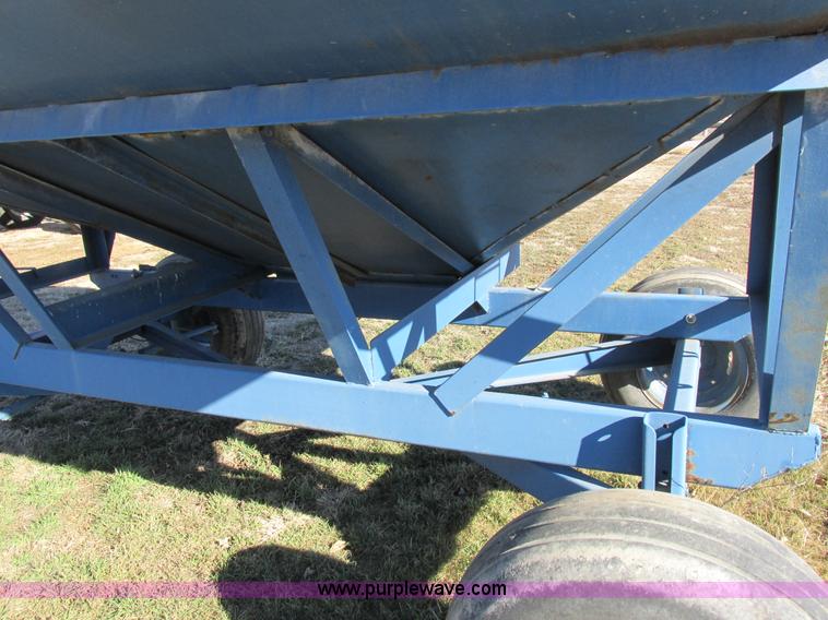 image for item I8799 Gravity flow wagon