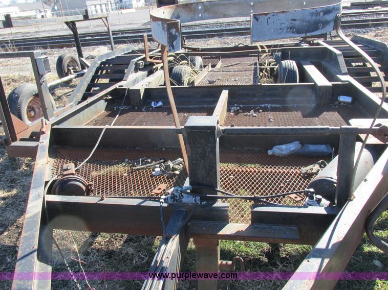 image for item I8801 Ag equipment trailer