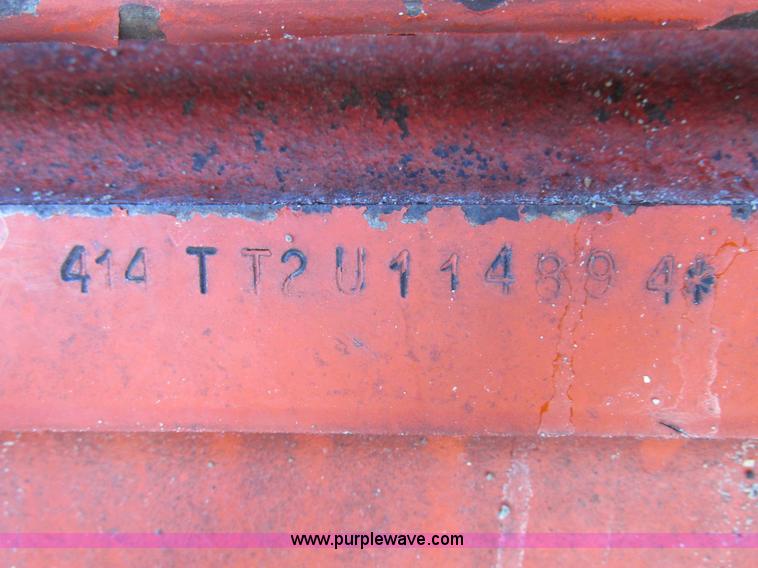 image for item I8802 1977 International 1086 tractor