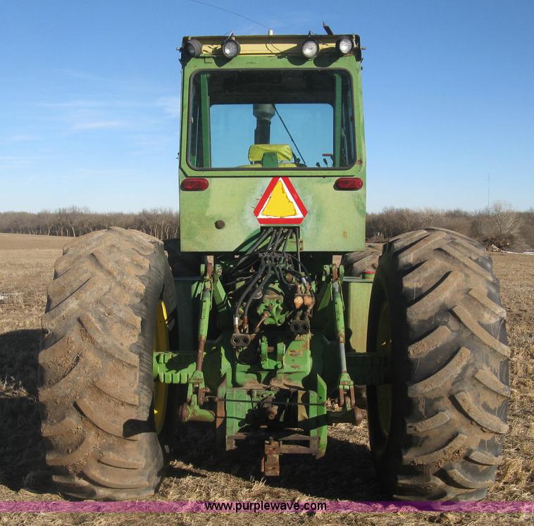 image for item K2786 1975 John Deere 7520 4WD tractor
