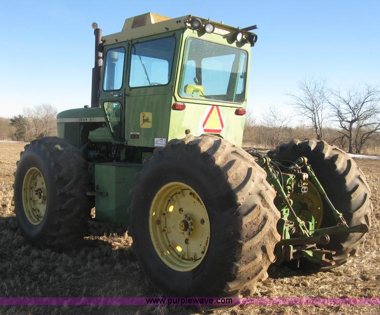 image for item K2786 1975 John Deere 7520 4WD tractor