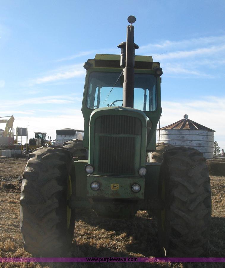 image for item K2786 1975 John Deere 7520 4WD tractor