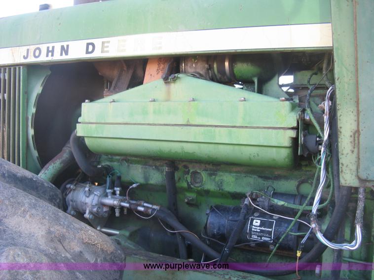 image for item K2786 1975 John Deere 7520 4WD tractor