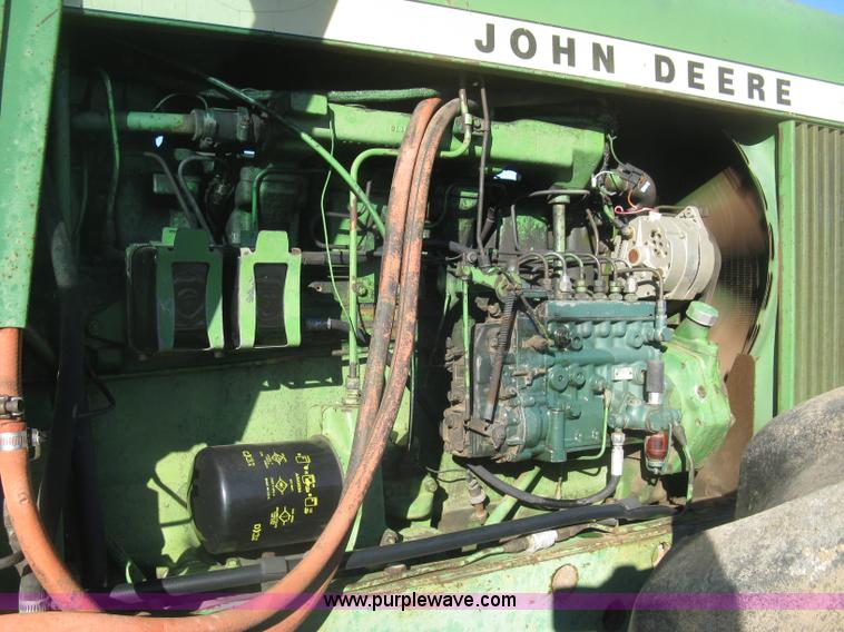 image for item K2786 1975 John Deere 7520 4WD tractor