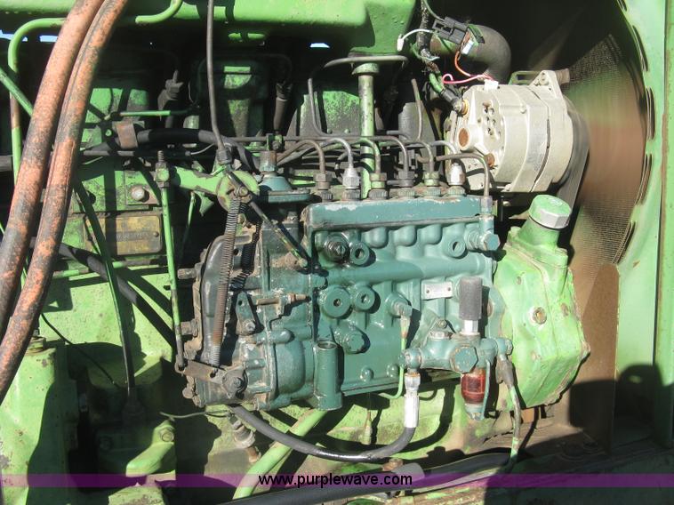 image for item K2786 1975 John Deere 7520 4WD tractor