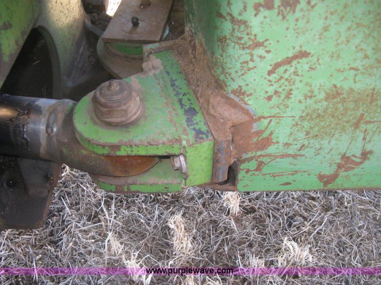 image for item K2786 1975 John Deere 7520 4WD tractor