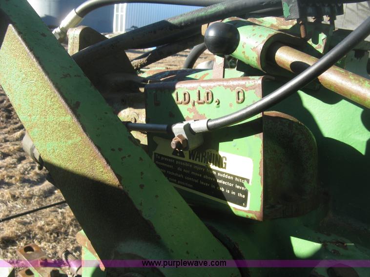 image for item K2786 1975 John Deere 7520 4WD tractor
