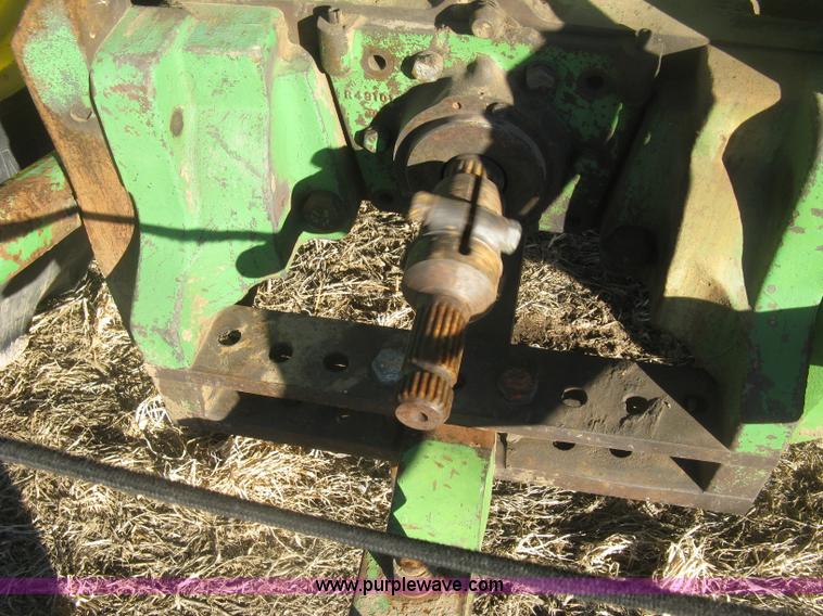 image for item K2786 1975 John Deere 7520 4WD tractor