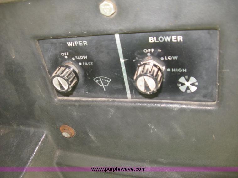 image for item K2786 1975 John Deere 7520 4WD tractor