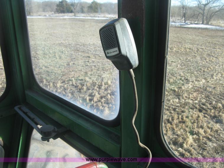 image for item K2786 1975 John Deere 7520 4WD tractor