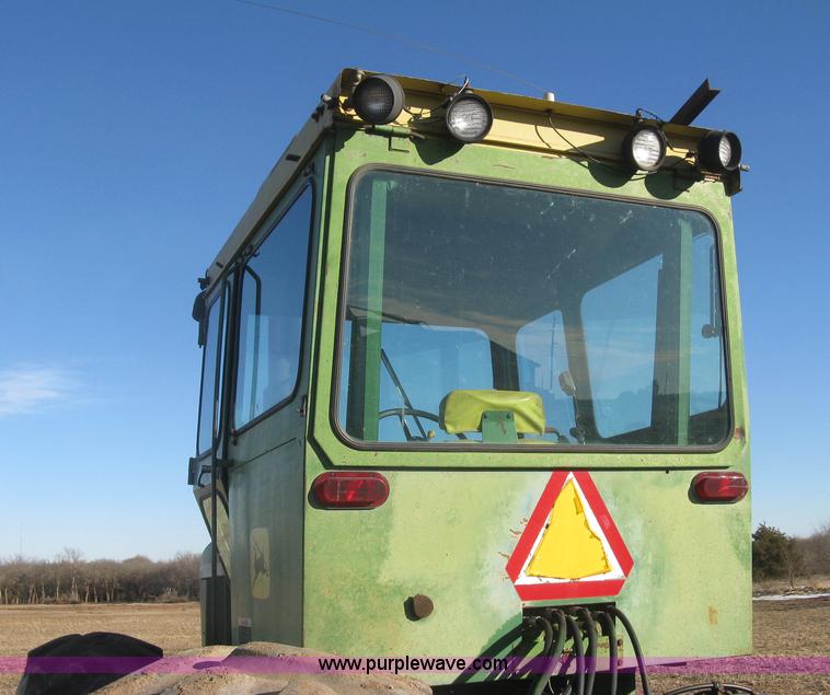 image for item K2786 1975 John Deere 7520 4WD tractor