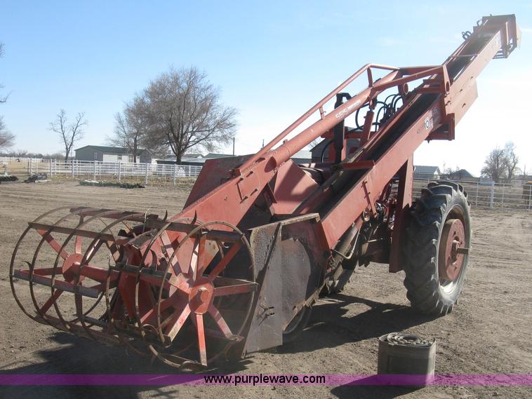 image for item K2845 Farmall M tractor