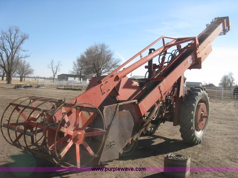 image for item K2845 Farmall M tractor