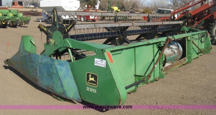 image for item K2846 John Deere 220 header