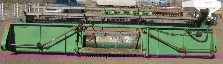 image for item K2846 John Deere 220 header
