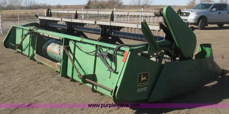 image for item K2846 John Deere 220 header