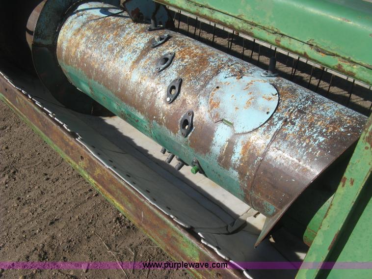 image for item K2846 John Deere 220 header