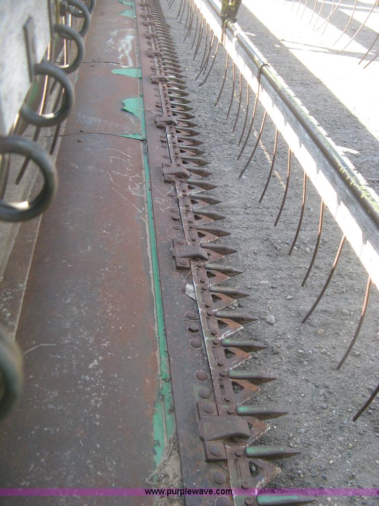 image for item K2846 John Deere 220 header