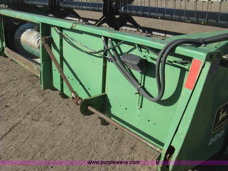 image for item K2846 John Deere 220 header