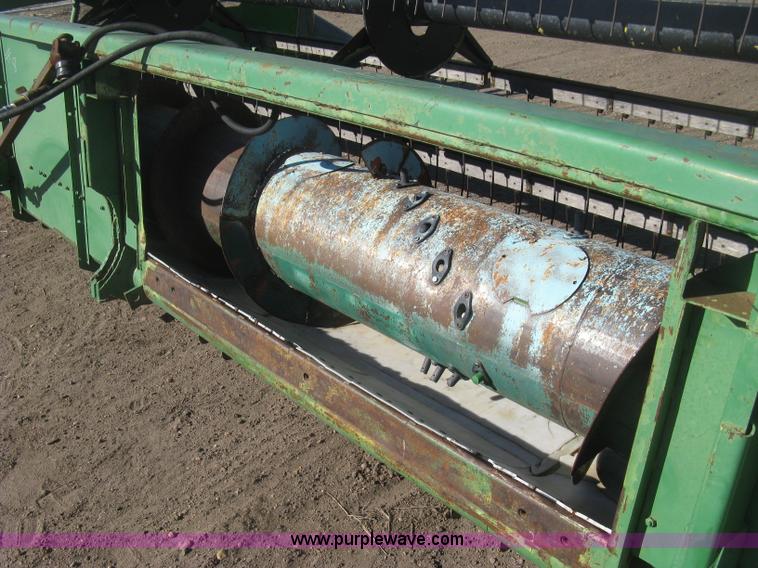 image for item K2846 John Deere 220 header