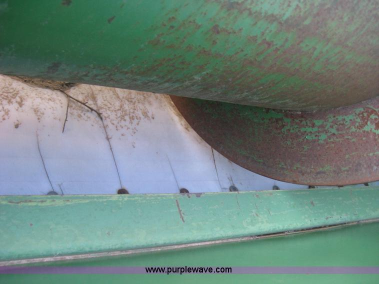 image for item K2846 John Deere 220 header