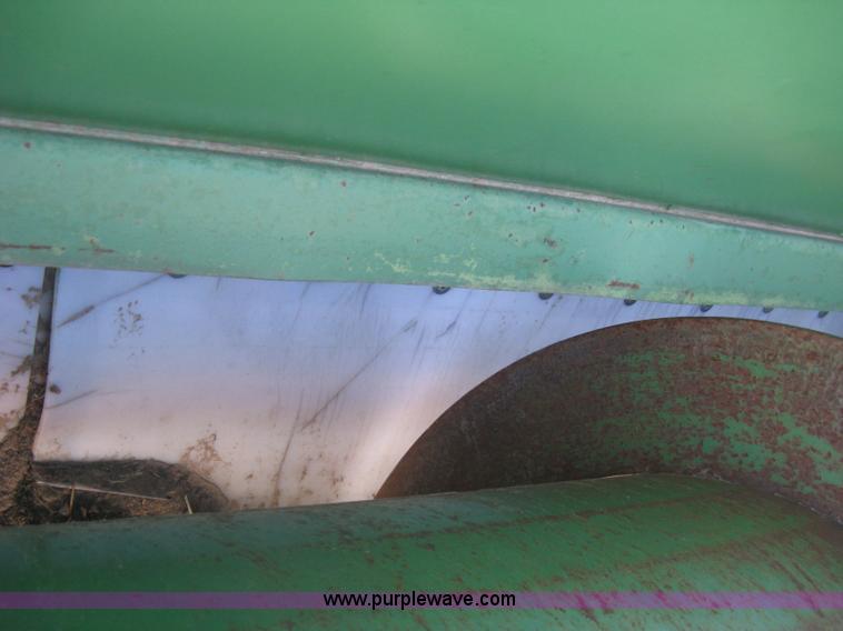 image for item K2846 John Deere 220 header