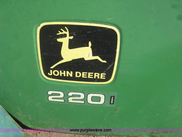 image for item K2846 John Deere 220 header