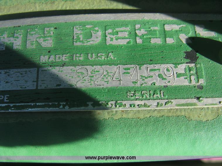 image for item K2846 John Deere 220 header