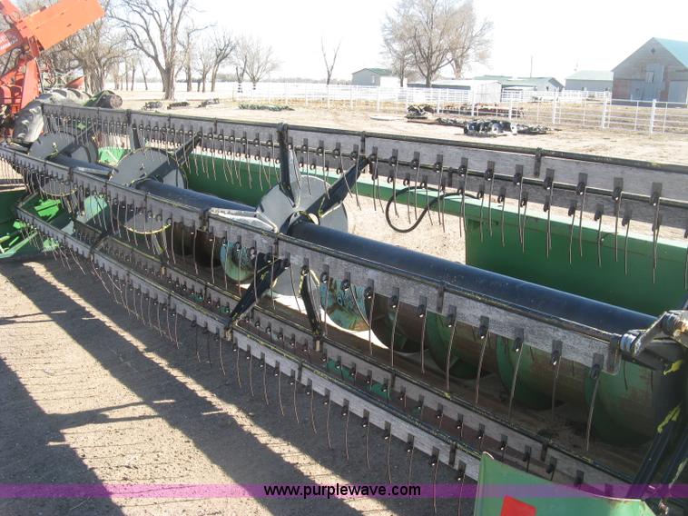 image for item K2846 John Deere 220 header