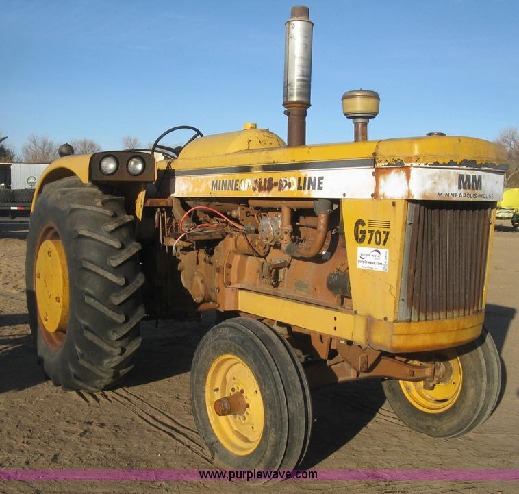 image for item K2852 Minneapolis Moline G707 tractor