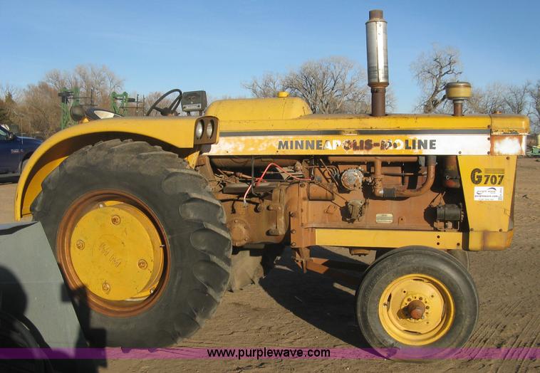 image for item K2852 Minneapolis Moline G707 tractor
