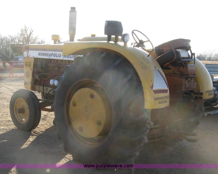 image for item K2852 Minneapolis Moline G707 tractor