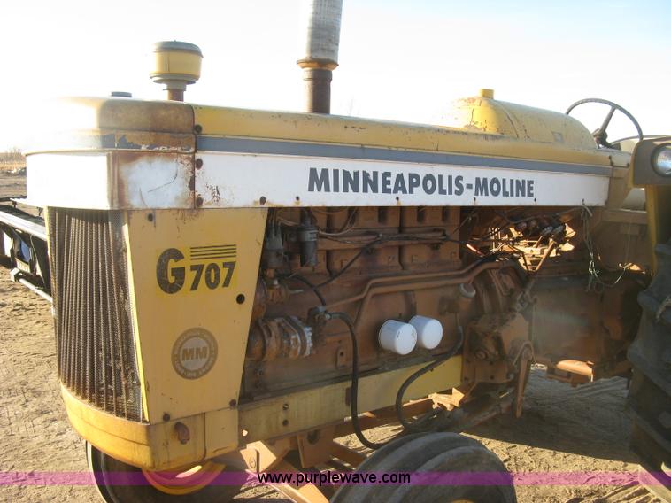 image for item K2852 Minneapolis Moline G707 tractor