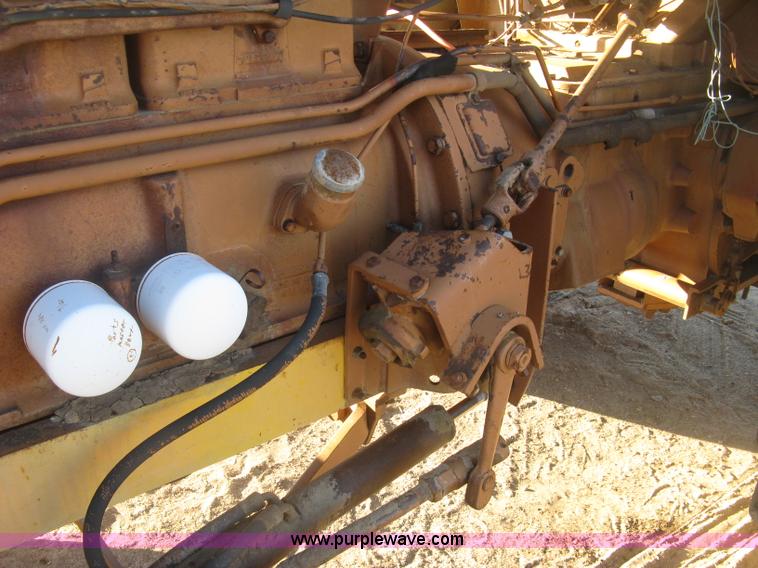 image for item K2852 Minneapolis Moline G707 tractor