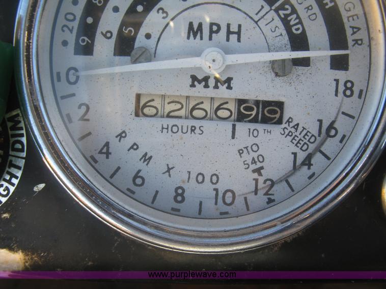 image for item K2852 Minneapolis Moline G707 tractor