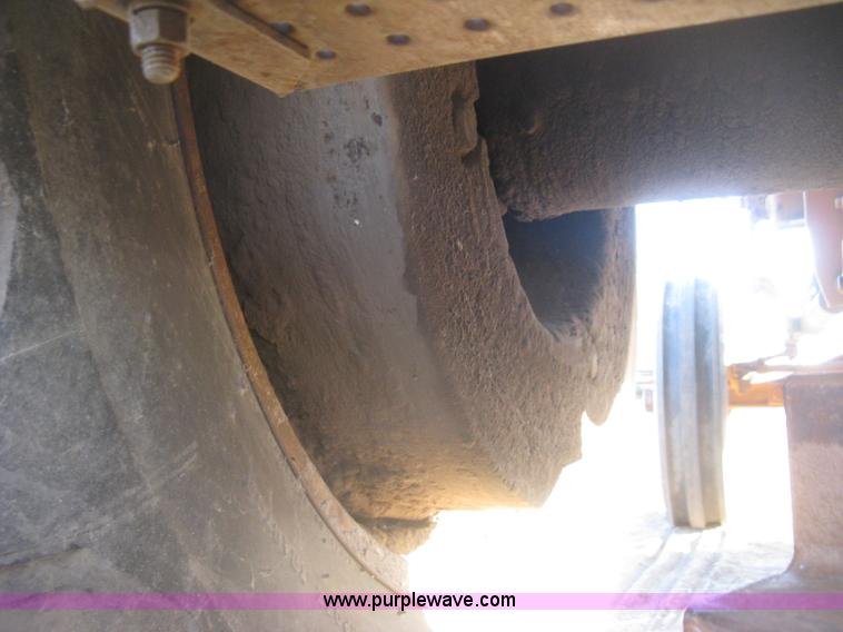 image for item K2852 Minneapolis Moline G707 tractor