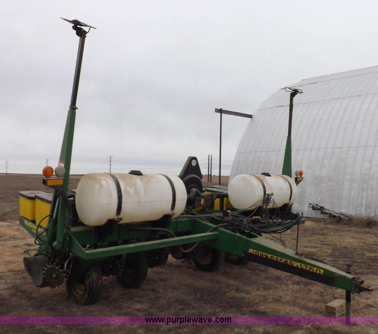 image for item K3128 John Deere 1750 Max Emerge Plus Vacumeter planter