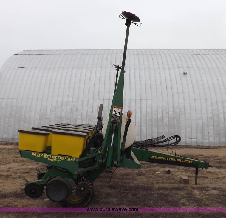 image for item K3128 John Deere 1750 Max Emerge Plus Vacumeter planter