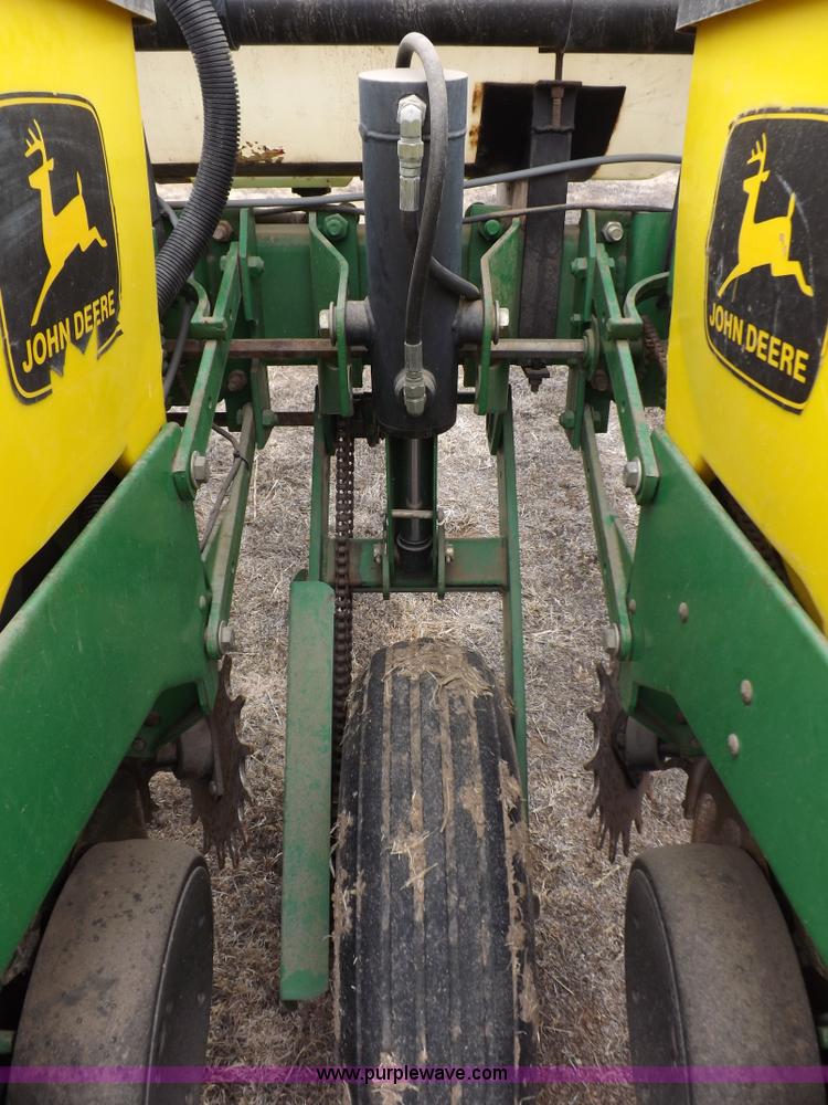 image for item K3128 John Deere 1750 Max Emerge Plus Vacumeter planter