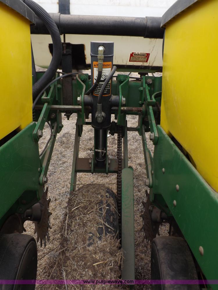 image for item K3128 John Deere 1750 Max Emerge Plus Vacumeter planter