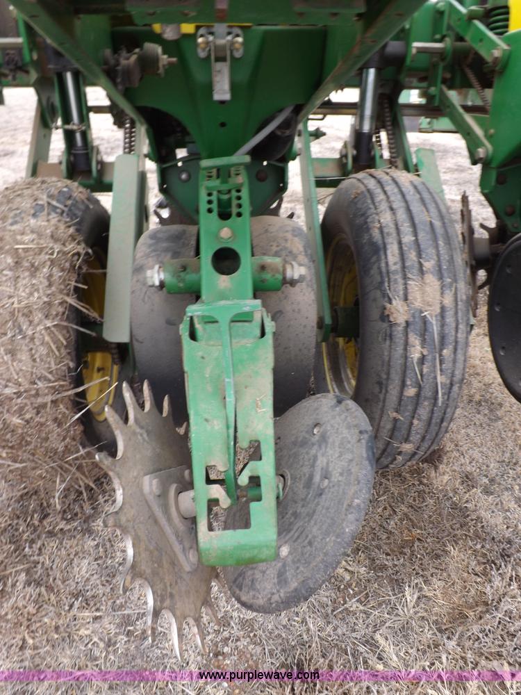 image for item K3128 John Deere 1750 Max Emerge Plus Vacumeter planter