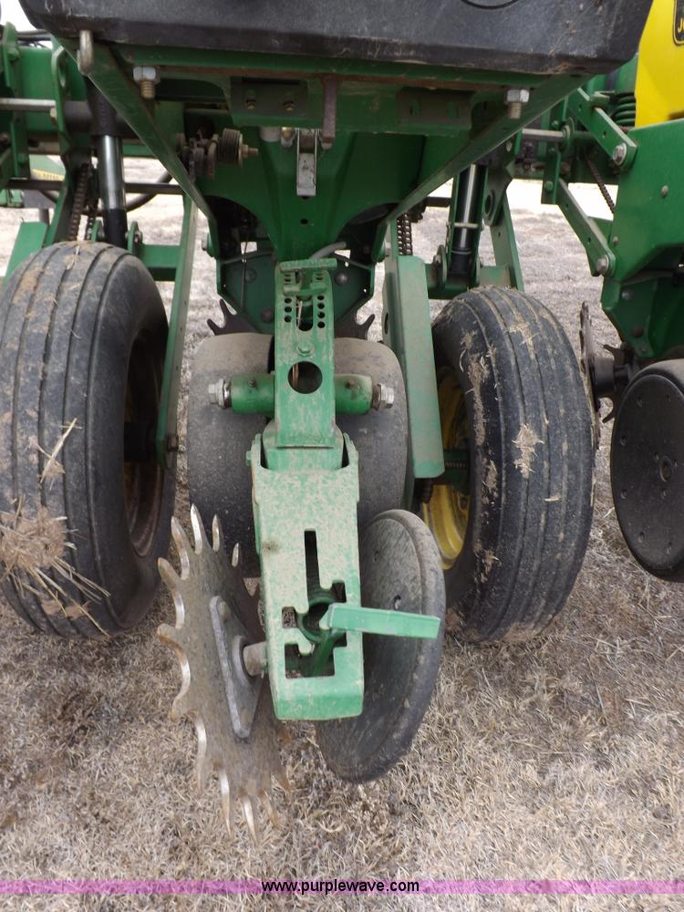 image for item K3128 John Deere 1750 Max Emerge Plus Vacumeter planter