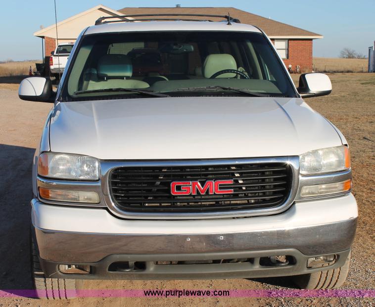 image for item AO9624 2002 GMC Yukon 1500 XL SUV