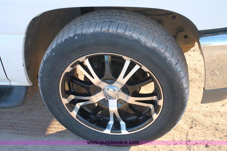 image for item AO9624 2002 GMC Yukon 1500 XL SUV