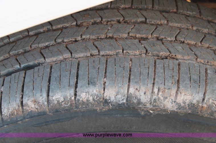 image for item AO9624 2002 GMC Yukon 1500 XL SUV