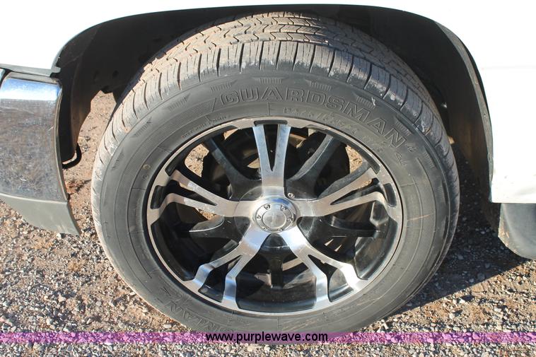 image for item AO9624 2002 GMC Yukon 1500 XL SUV